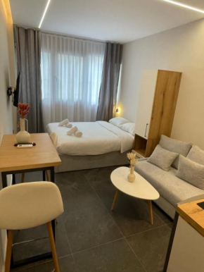 Ladadika X-Retrite Suites